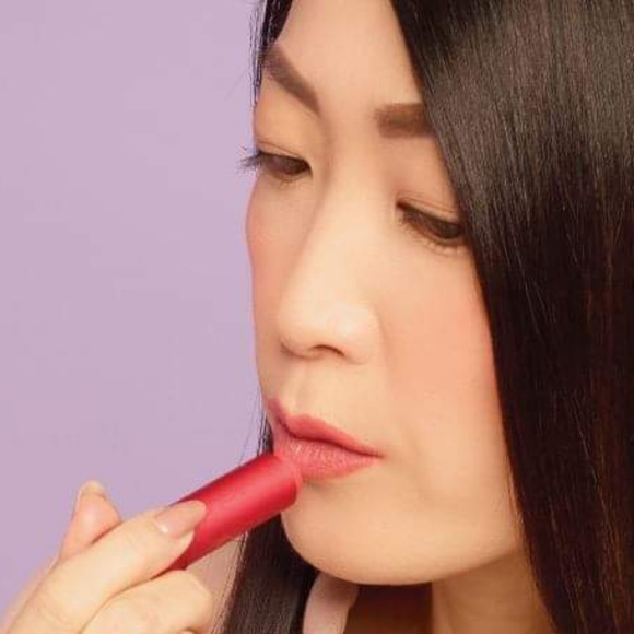 Unique Lipbonbons Tinted Lip Balm - Picture 2 of 4